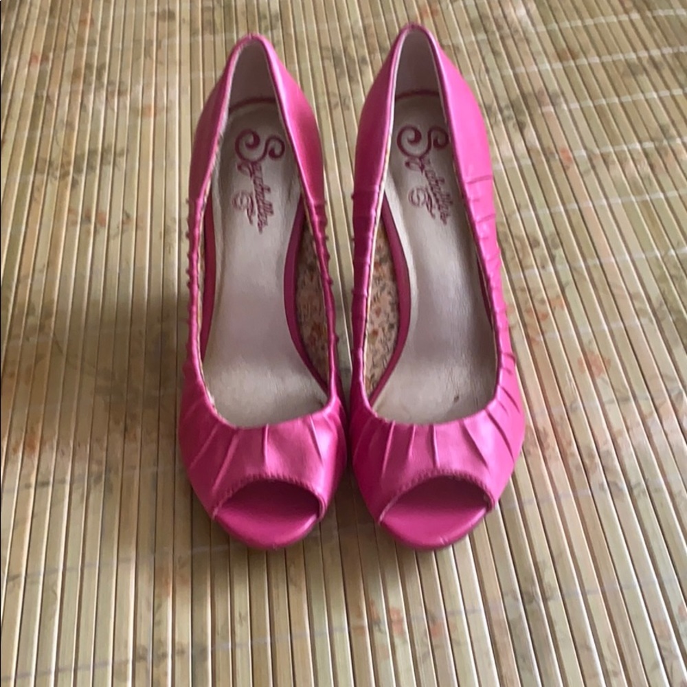 Seychelles peep toe heels